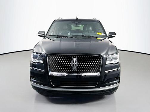 INFINITE BLACK 2023 Lincoln Navigator Reserve