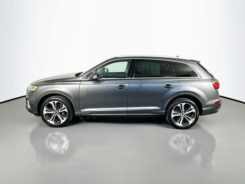 Samurai Gray Metallic 2021 Audi Q7 55 Premium Plus