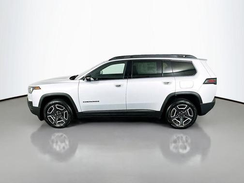 Silver Zynith Clearcoat 2026 Jeep Cherokee Limited