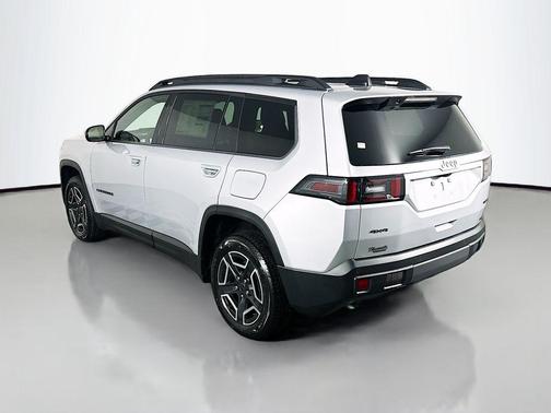 Silver Zynith Clearcoat 2026 Jeep Cherokee Limited