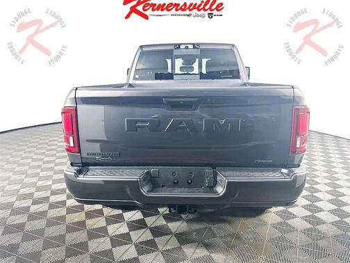 2025 RAM 2500 Big Horn Crew Cab 4x2 6'4' Box