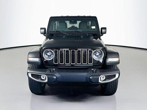 Black Clearcoat 2025 Jeep Wrangler 4-Door Sahara 4x4