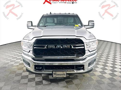 2024 RAM 3500 Tradesman Crew Cab 4x4 8' Box