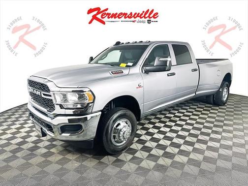 2024 RAM 3500 Tradesman Crew Cab 4x4 8' Box