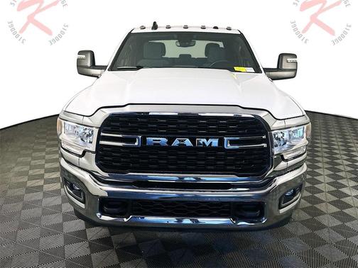 2023 RAM 3500 Big Horn Crew Cab 4x4 8' Box