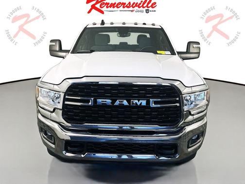 2023 RAM 3500 Big Horn Crew Cab 4x4 8' Box