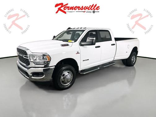 2023 RAM 3500 Big Horn Crew Cab 4x4 8' Box