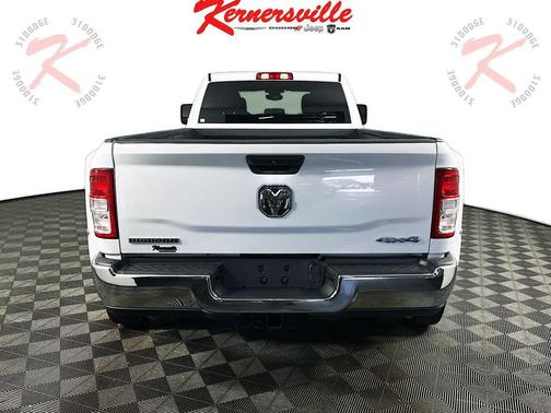 2023 RAM 3500 Big Horn Crew Cab 4x4 8' Box