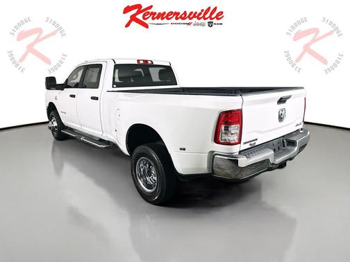 2023 RAM 3500 Big Horn Crew Cab 4x4 8' Box