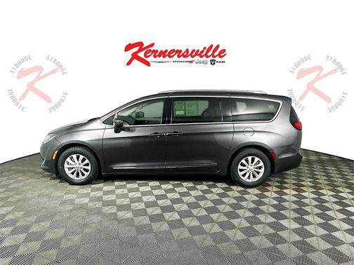 2018 Chrysler Pacifica Touring-L