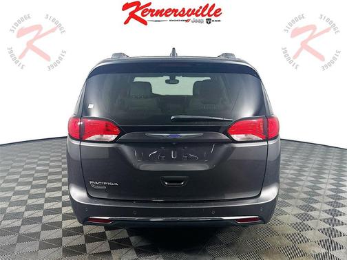 2018 Chrysler Pacifica Touring-L