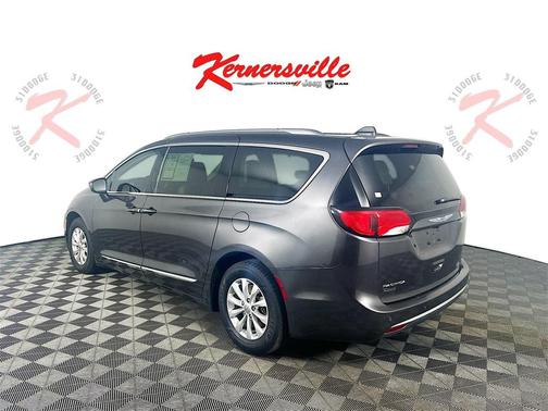2018 Chrysler Pacifica Touring-L