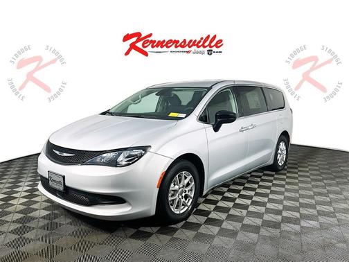 2024 Chrysler Voyager LX