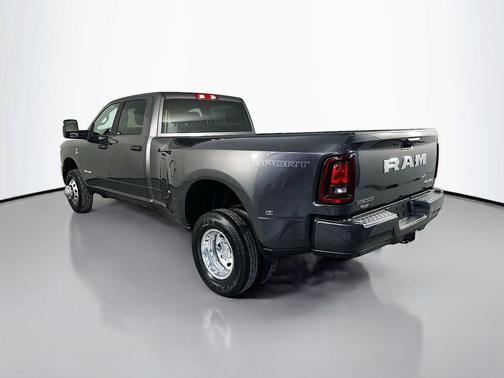 Granite Crystal Metallic Clearcoat 2026 RAM 3500 Big Horn Crew Cab 4x4 8' Box