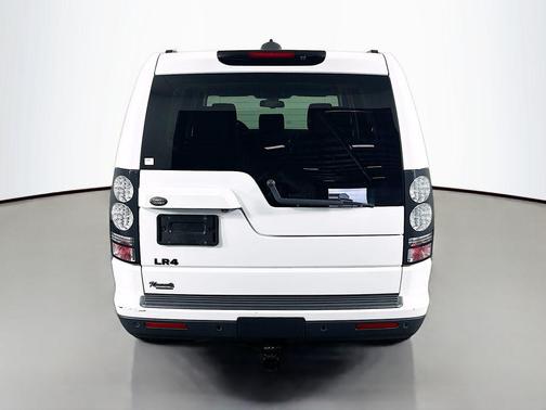 White 2016 Land Rover LR4 Base