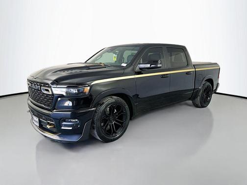 Diamond Black Crystal Pearlcoat 2026 RAM 1500 Big Horn/Lone Star