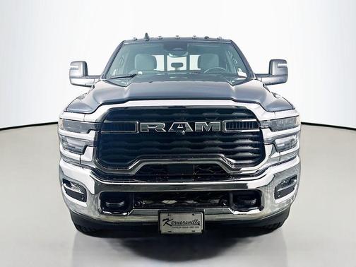 2026 RAM 2500 Tradesman Crew Cab 4x4 6'4' Box