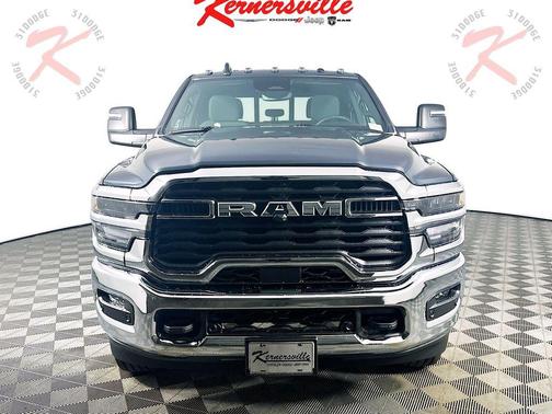 2026 RAM 2500 Tradesman Crew Cab 4x4 6'4' Box