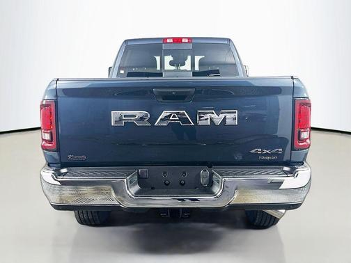 2026 RAM 2500 Tradesman Crew Cab 4x4 6'4' Box