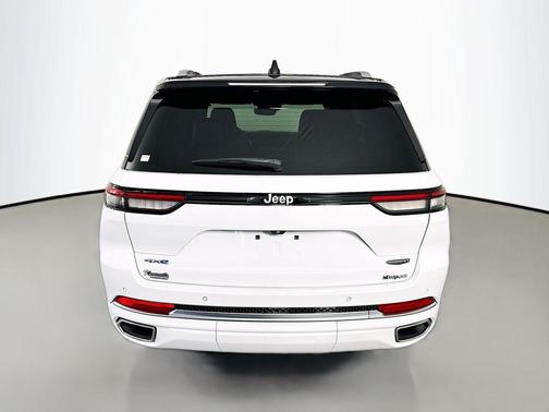 Bright White Clearcoat 2022 Jeep Grand Cherokee 4xe Summit