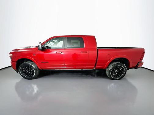 Molten Red Pearlcoat 2026 RAM 2500 Limited Mega Cab 4x4 6'4' Box