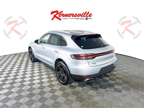 2021 Porsche Macan Base