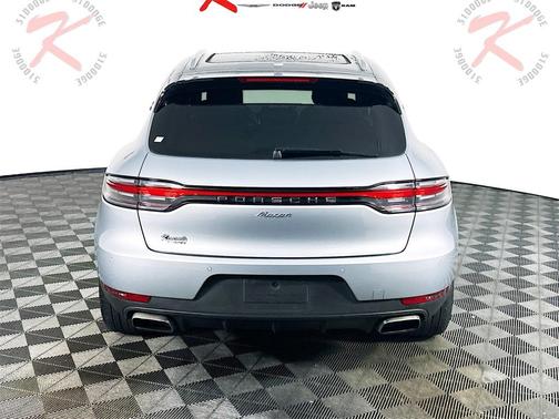 2021 Porsche Macan Base