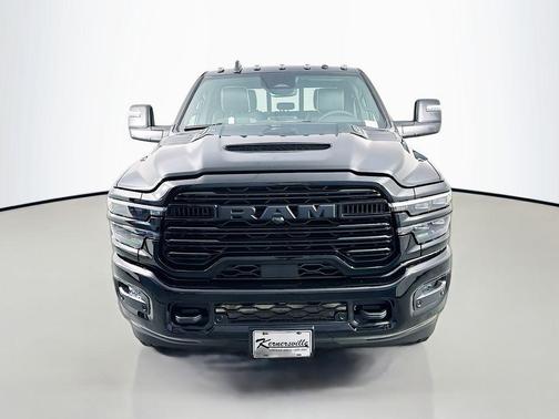 Diamond Black Crystal Pearlcoat 2026 RAM 2500 Laramie Crew Cab 4x4 6'4' Box