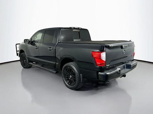 Magnetic Black Metallic 2019 Nissan Titan SV