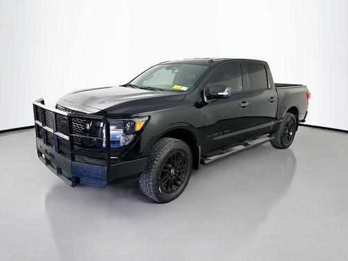 Magnetic Black Metallic 2019 Nissan Titan SV
