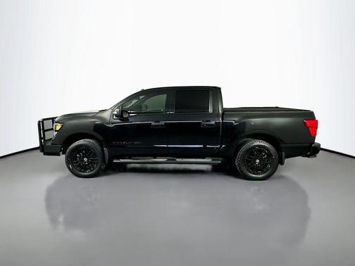 Magnetic Black Metallic 2019 Nissan Titan SV