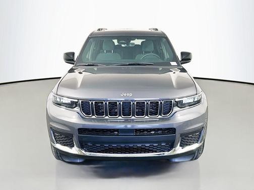 Baltic Gray Metallic Clearcoat 2026 Jeep Grand Cherokee L Altitude