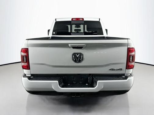 Bright White Clearcoat 2023 RAM 2500 Laramie Crew Cab 4x4 6'4' Box
