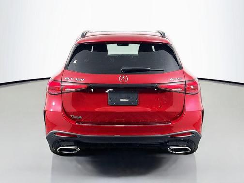 2025 Mercedes-Benz GLC 300 4MATIC