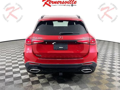 2025 Mercedes-Benz GLC 300 4MATIC