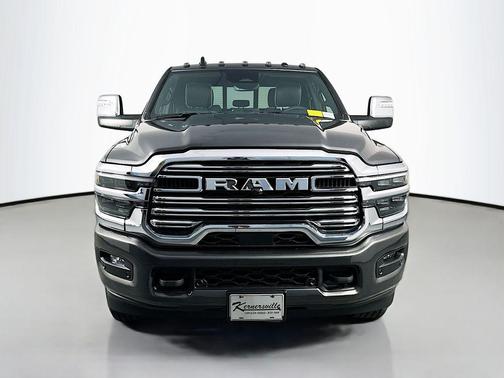 Granite Crystal Metallic Clearcoat 2025 RAM 2500 Laramie Crew Cab 4x4 6'4' Box