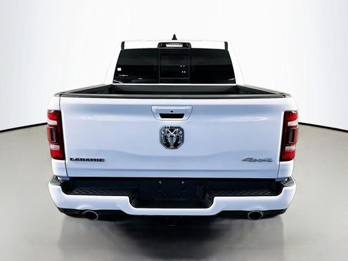 Bright White Clearcoat 2022 RAM 1500 Laramie