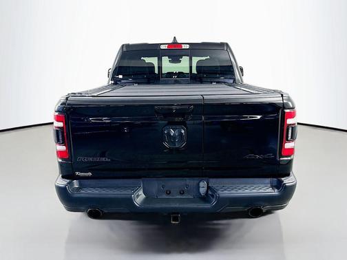 Diamond Black Crystal Pearlcoat 2020 RAM 1500 Rebel