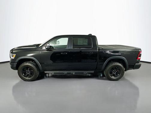 Diamond Black Crystal Pearlcoat 2020 RAM 1500 Rebel