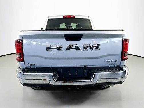 Silver Zynith 2026 RAM 2500 Tradesman Crew Cab 4x4 6'4' Box