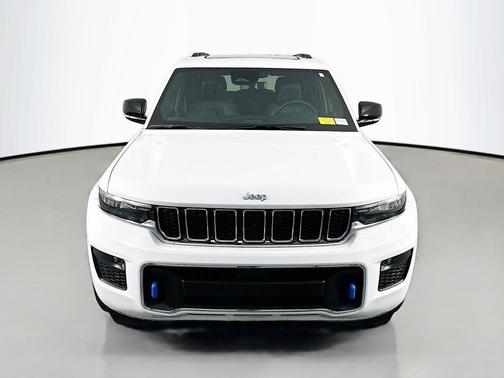 Bright White Clearcoat 2022 Jeep Grand Cherokee 4xe Overland