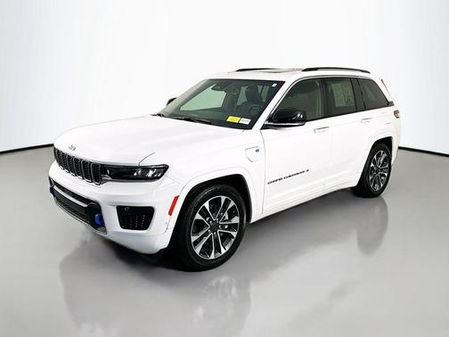 Bright White Clearcoat 2022 Jeep Grand Cherokee 4xe Overland