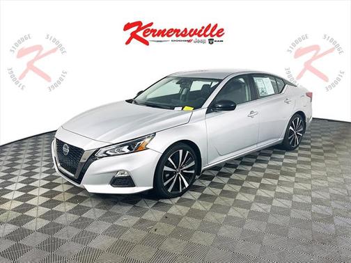 2021 Nissan Altima SR FWD