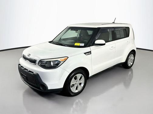 Clear White 2016 Kia Soul Base