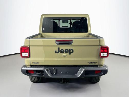 2026 Jeep Gladiator Sahara 4x4