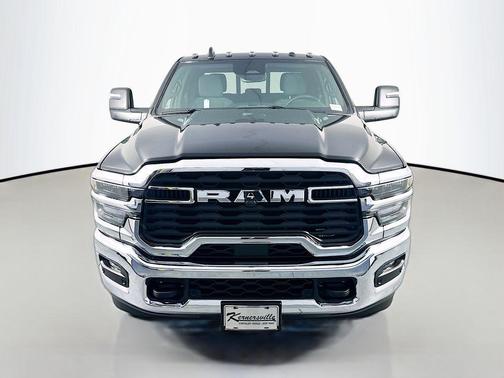 Diamond Black Crystal Pearlcoat 2026 RAM 3500 Tradesman Crew Cab 4x4 8' Box