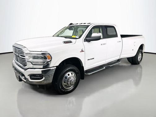 Bright White Clearcoat 2020 RAM 3500 Laramie Crew Cab 4x4 8' Box
