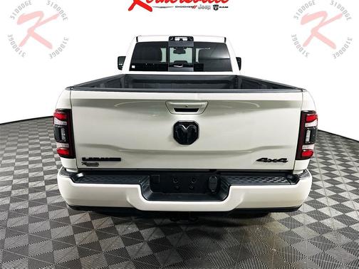 2023 RAM 3500 Laramie Crew Cab 4x4 8' Box