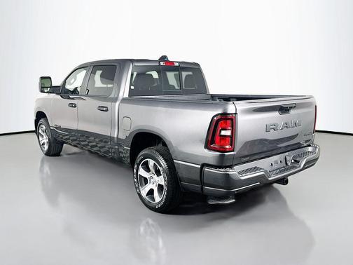 2025 RAM 1500 Express