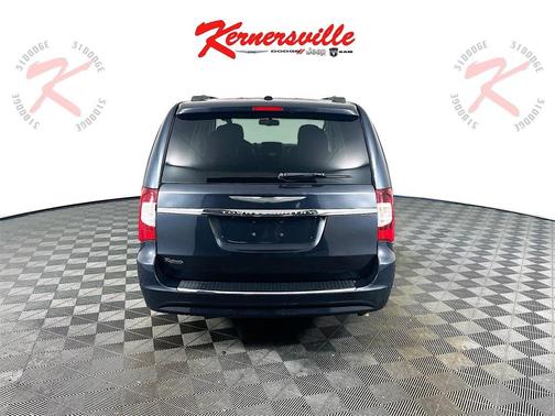 2014 Chrysler Town & Country Touring